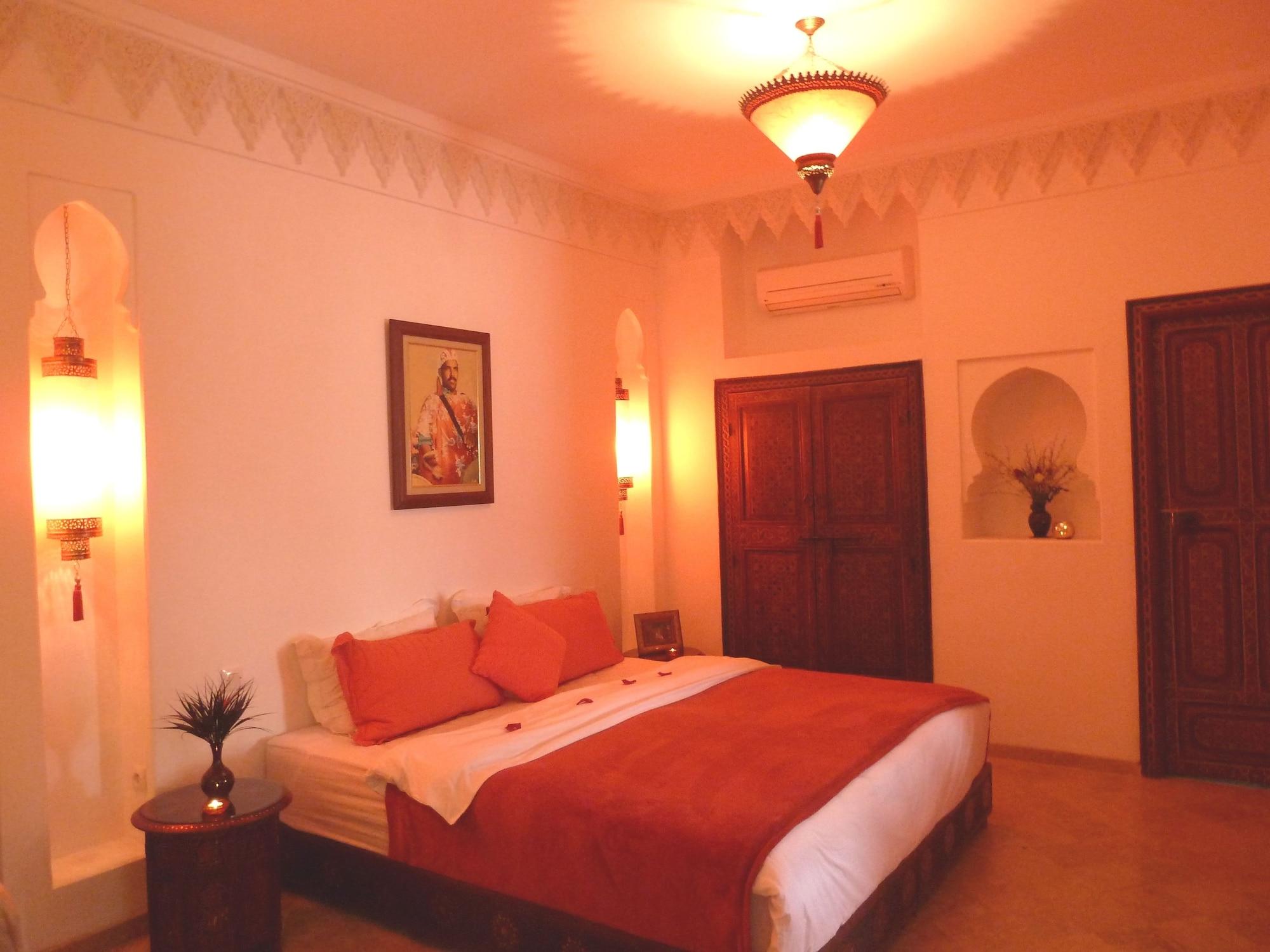 Riad Viva Марракеш Екстер'єр фото A bedroom in a hotel in Morocco