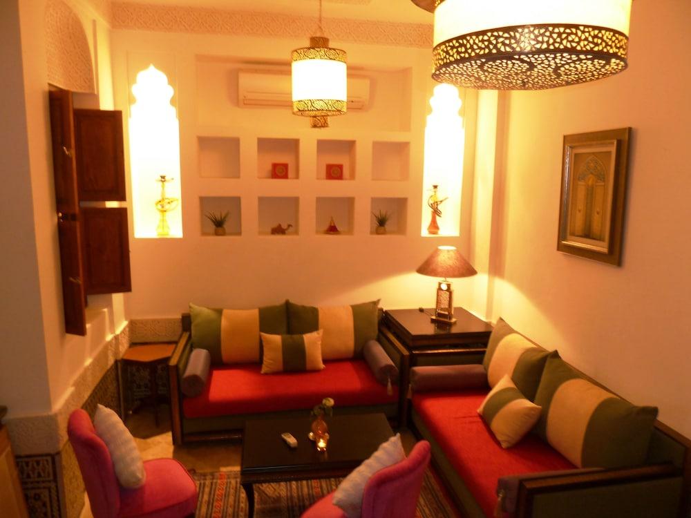 Riad Viva Марракеш Екстер'єр фото A Moroccan living room