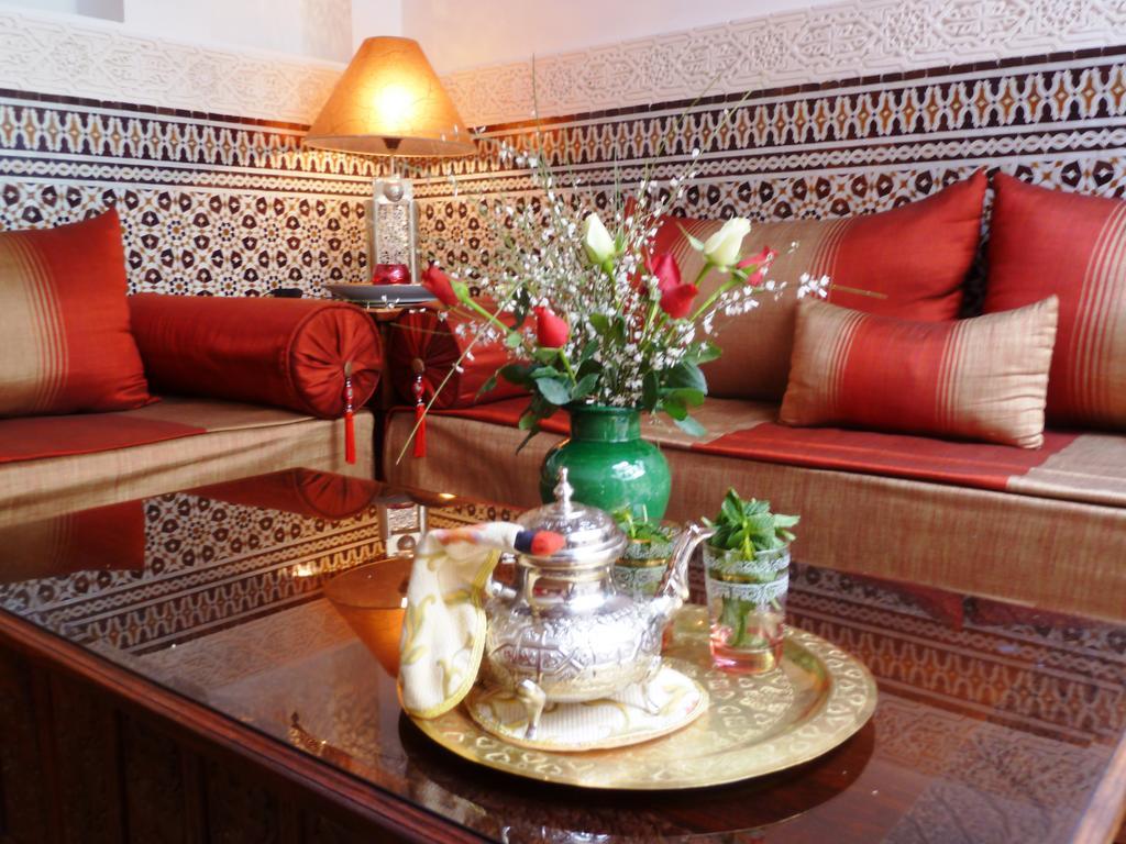 Riad Viva Марракеш Екстер'єр фото A Moroccan tea set