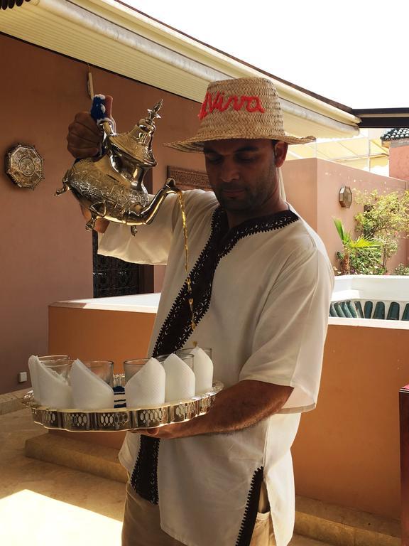 Riad Viva Марракеш Екстер'єр фото Moroccan coffee being served